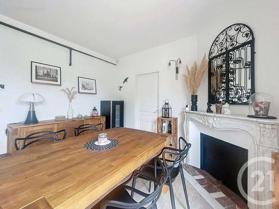 Maison à VARENNES-SUR-SEINE