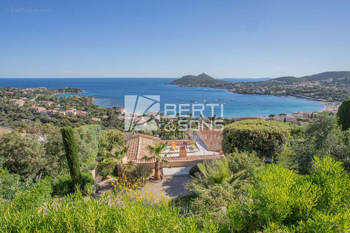 Agay domaine prive - villa 213 m² vue mer panoramique, piscine et jacuzzi - photo 2