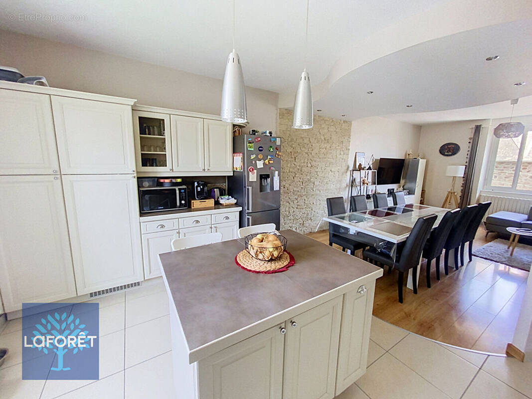 Appartement à FOUGERES