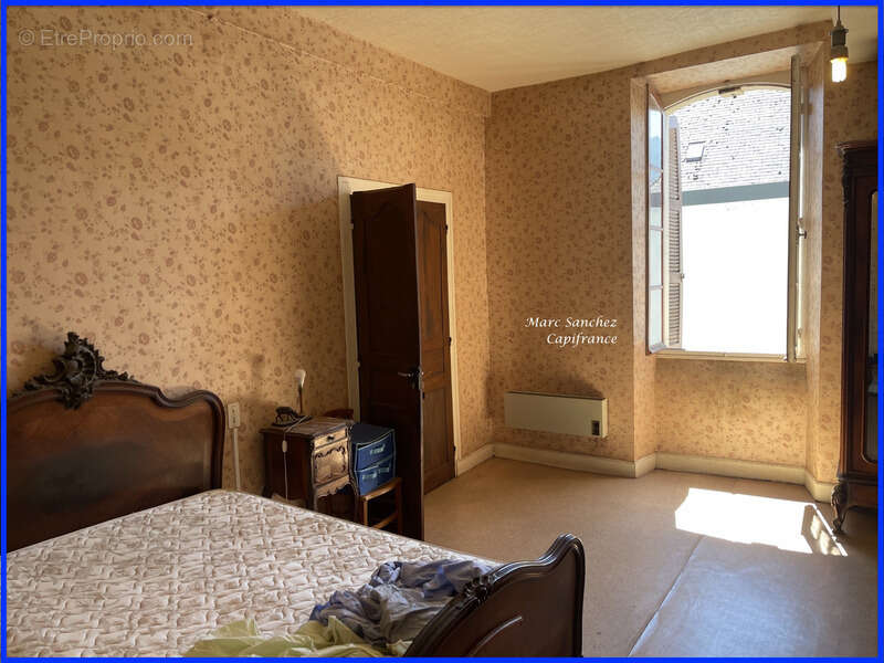 Pau (64) Maison à vendre 8 pièces 238 m2 +250 m2 de dépendances aménageables sur 758 m2 de terrain - photo 6