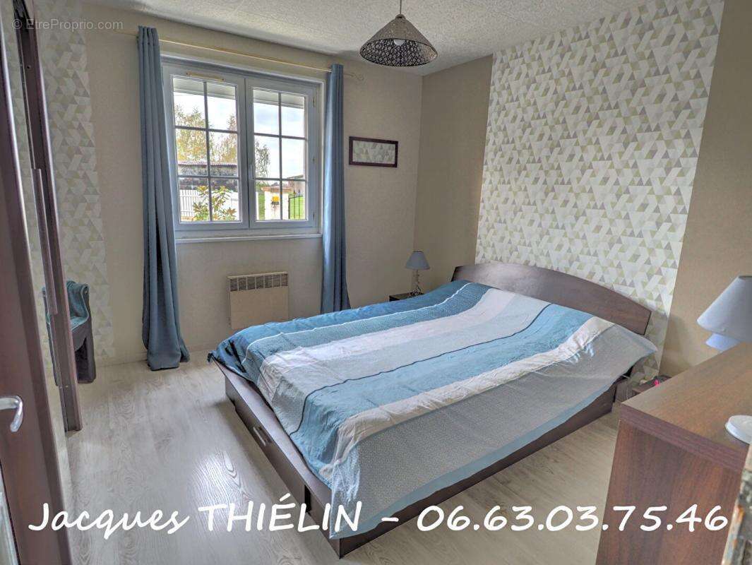 Maison à LONGUE-JUMELLES