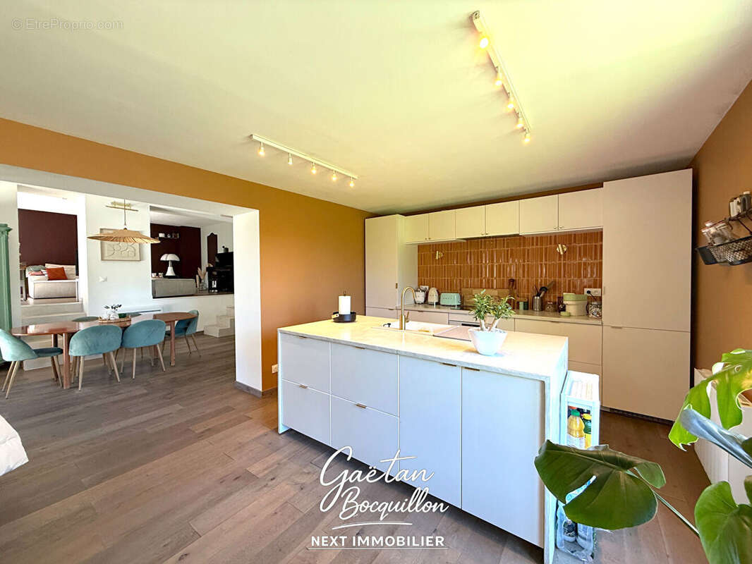 Maison à QUINCY-VOISINS