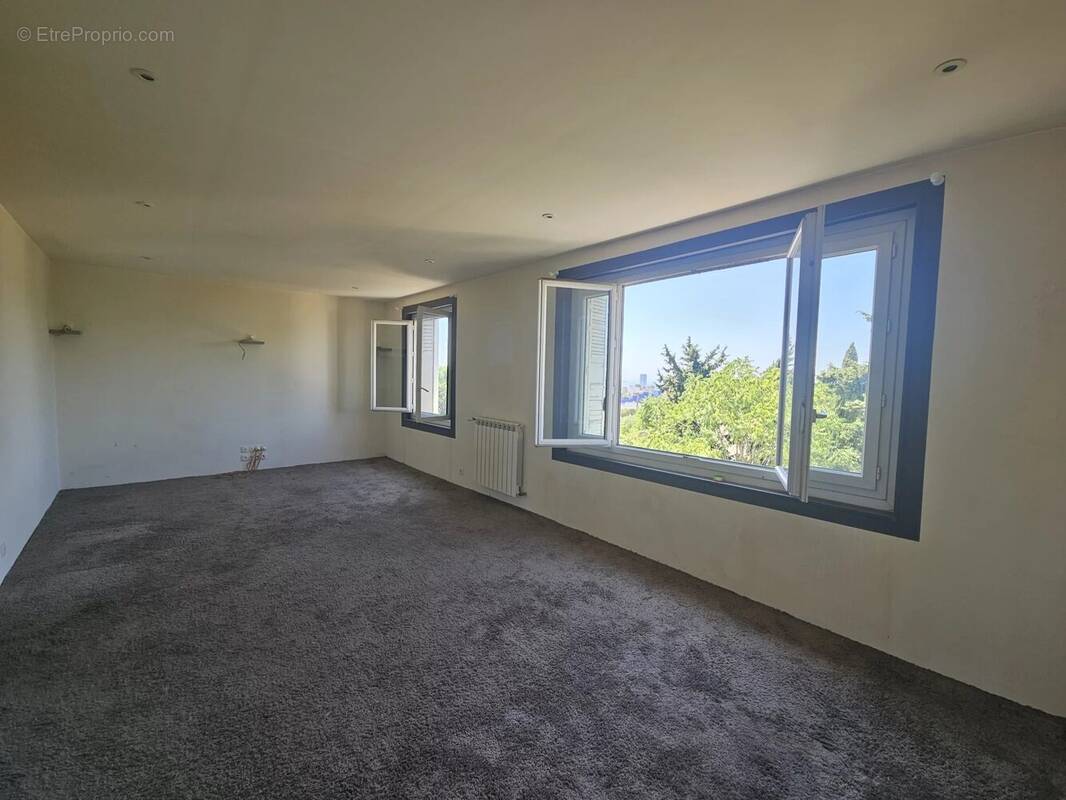 Appartement à MARSEILLE-12E