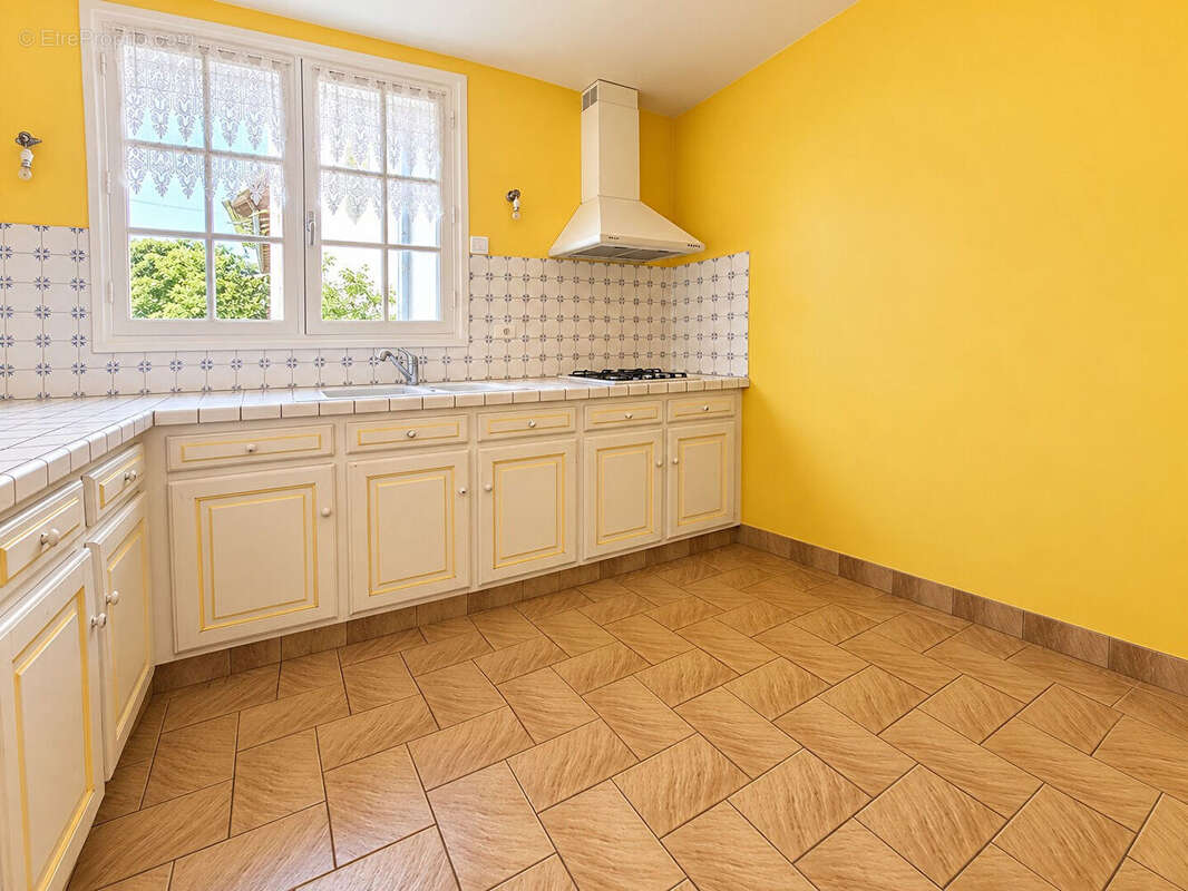 SAUJON  MAISON  de 116m² sur terrain de 1441m² - photo 4