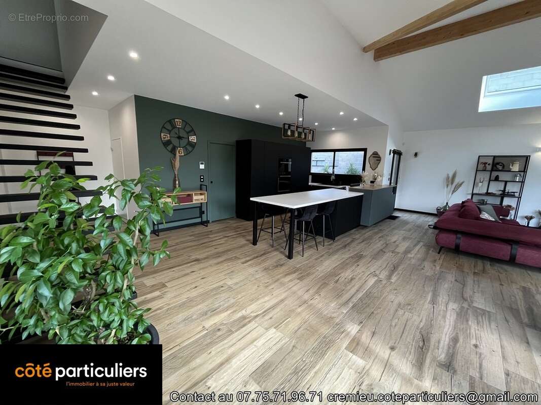 Commerce à CHAVANOZ