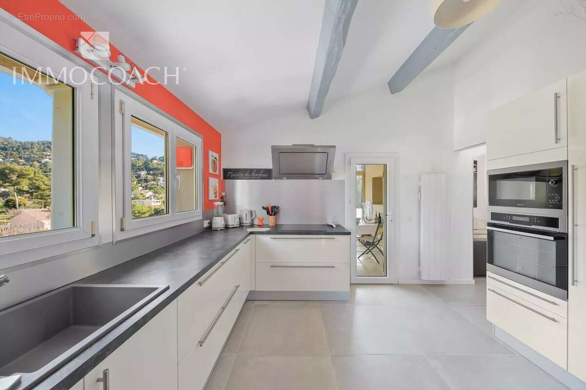 Maison à CARQUEIRANNE