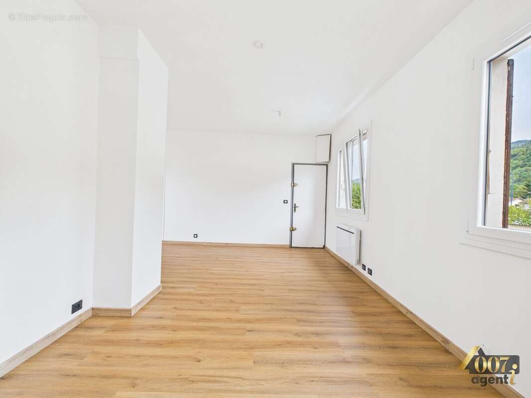 Appartement à VILLARD-BONNOT