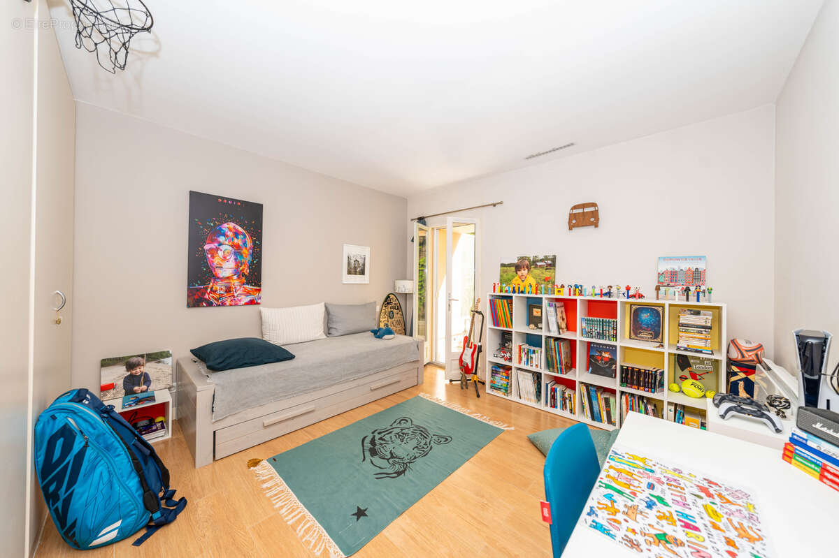 Appartement à LA COLLE-SUR-LOUP