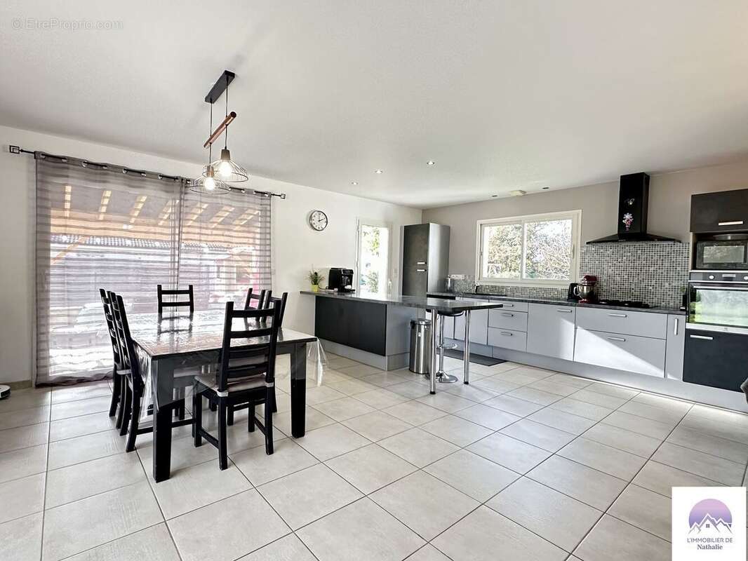 Maison à SAINT-JUST-DE-CLAIX