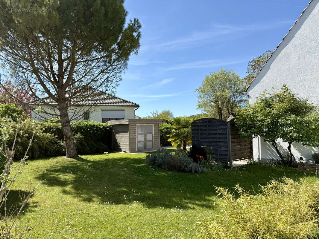Maison à SAINT-JULIEN-LES-VILLAS