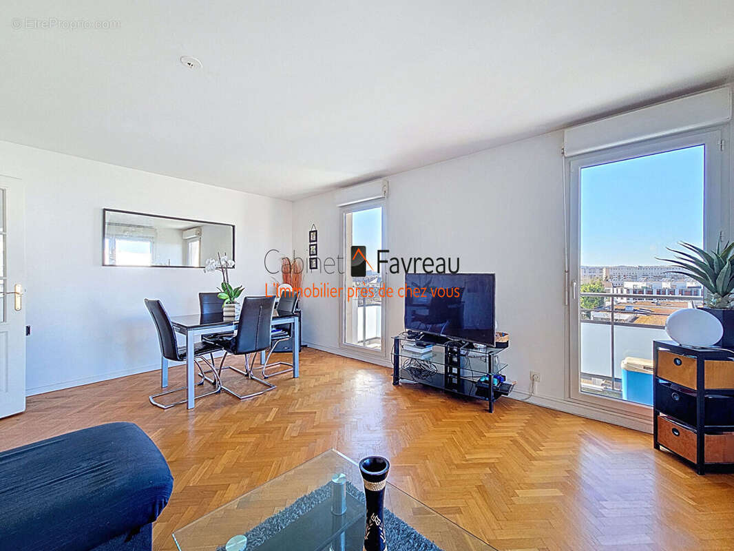 Appartement à FRESNES