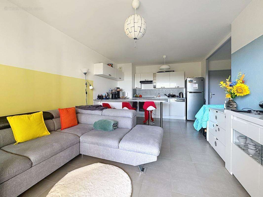 Appartement à ROQUEBRUNE-SUR-ARGENS