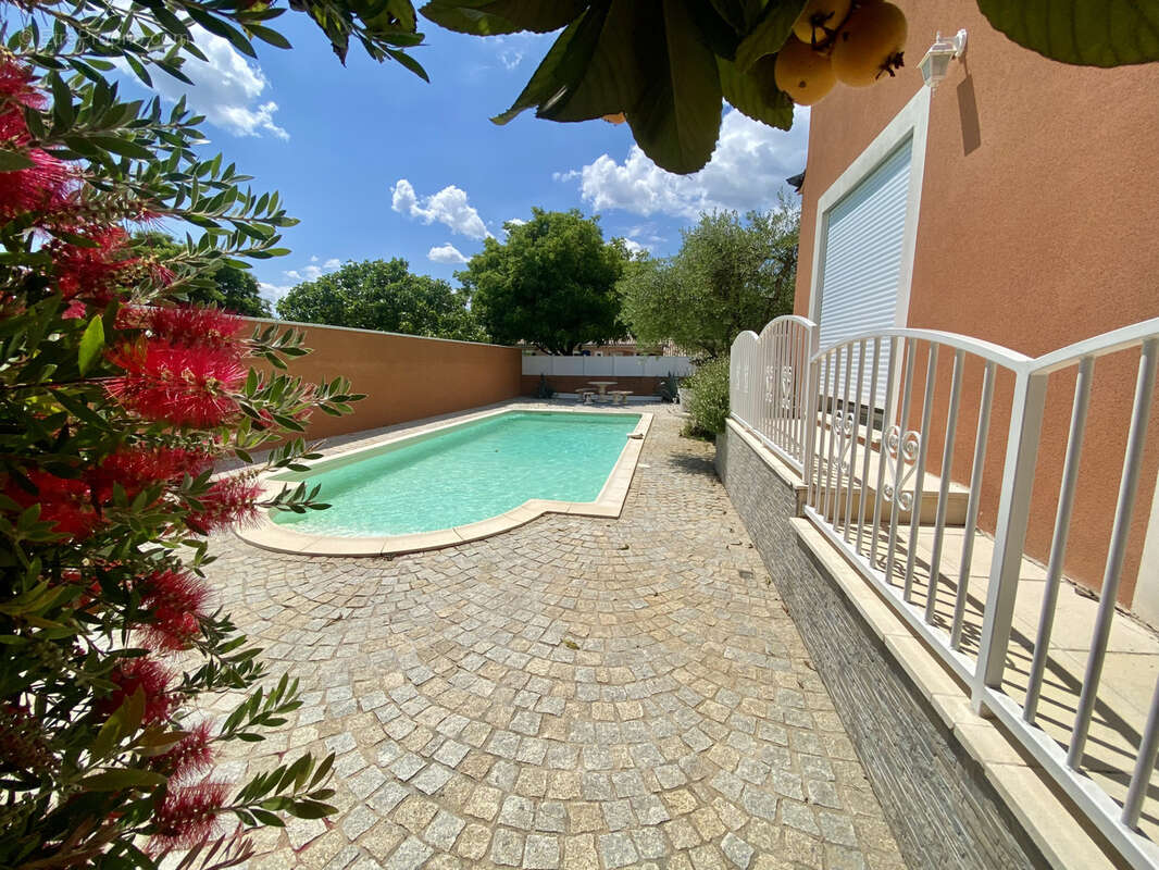 Maison à MONTELIMAR