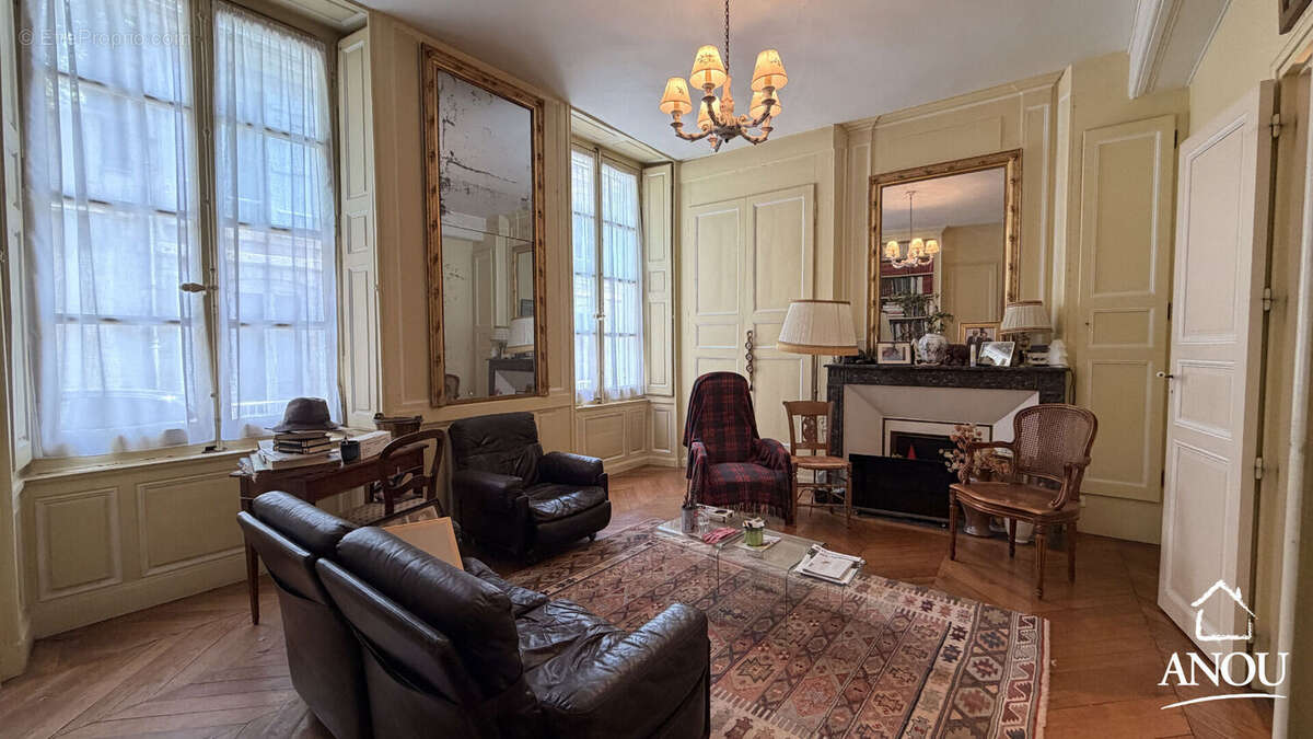 Maison de maitre 18eme siecle - quartier historique - photo 2
