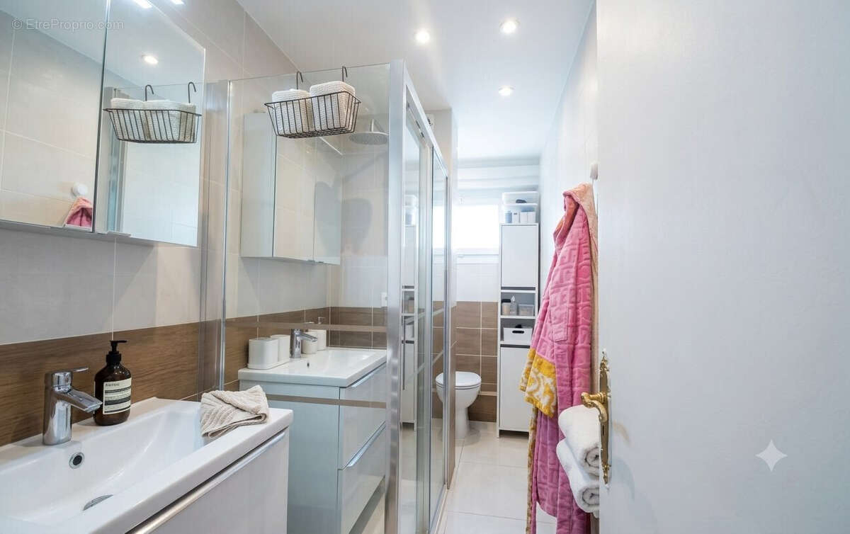 Appartement 111 m² à Marseille-6e  - photo 8