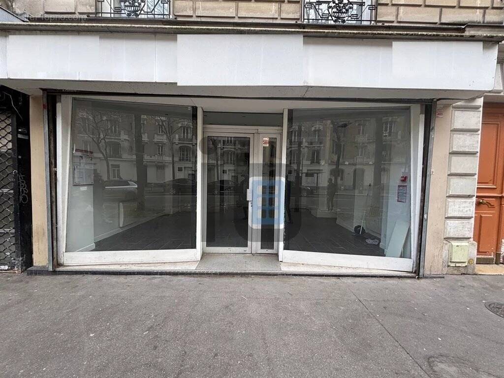 Commerce à PARIS-11E