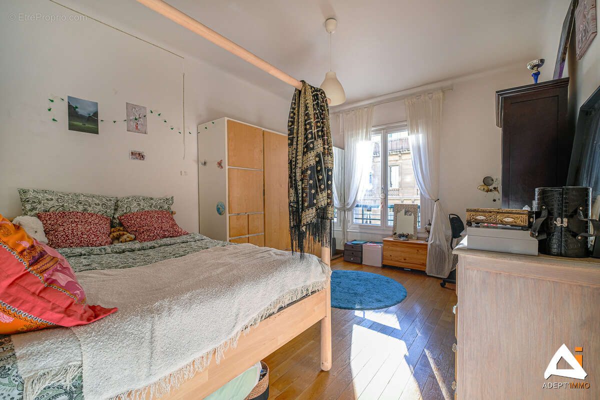 Appartement à MARSEILLE-6E