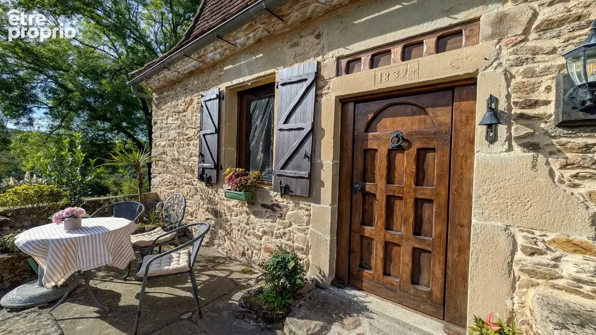 Maison en pierre rénovée de 4 chambres avec grange et vue sur la campagne – Saint-Céré - photo 13