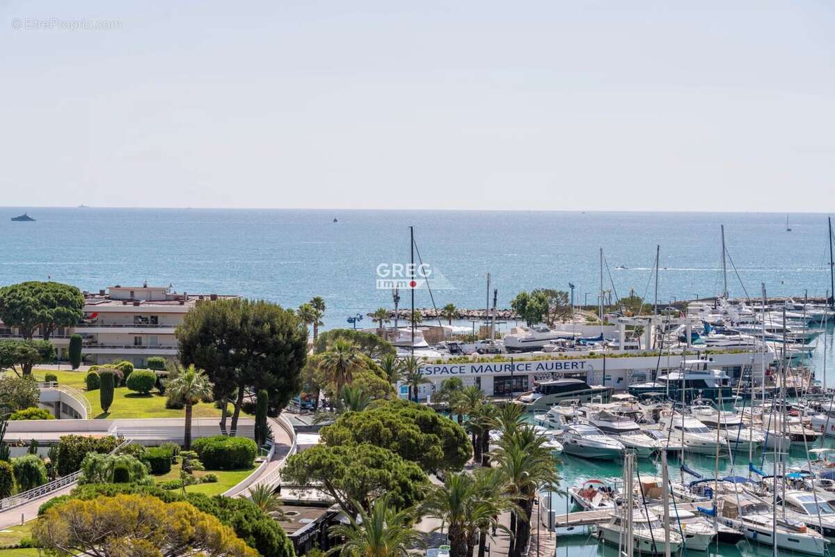 Appartement à VILLENEUVE-LOUBET