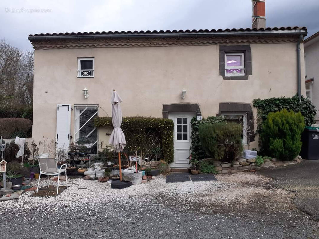 Maison à MARTRES-SUR-MORGE