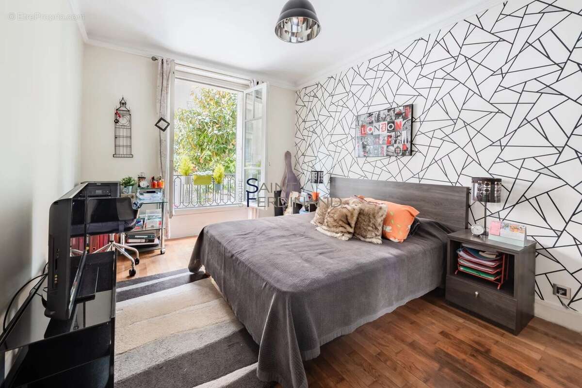 Appartement à NEUILLY-SUR-SEINE