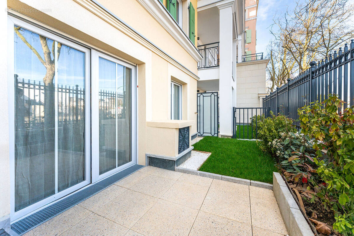 Appartement à LE PLESSIS-ROBINSON