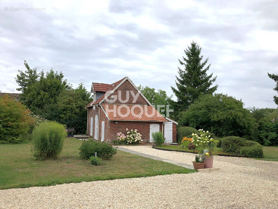 Maison à ETRICOURT-MANANCOURT