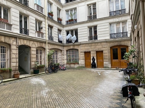 Appartement à PARIS-9E