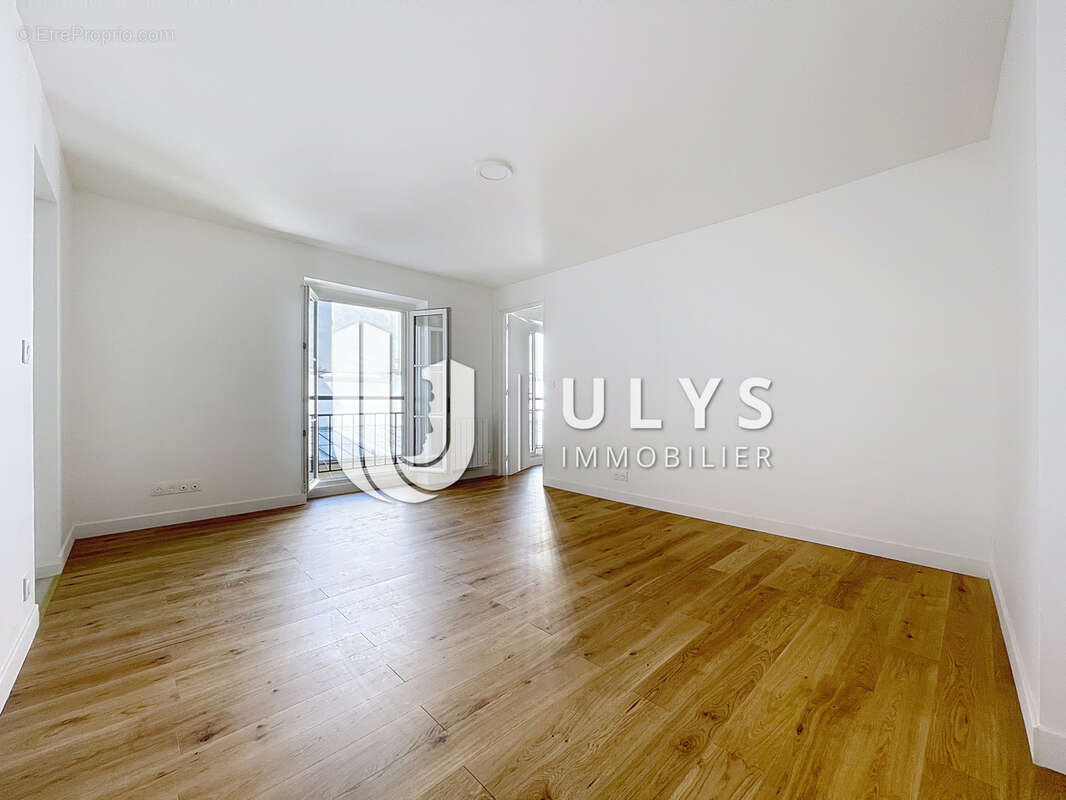 Appartement à PARIS-10E