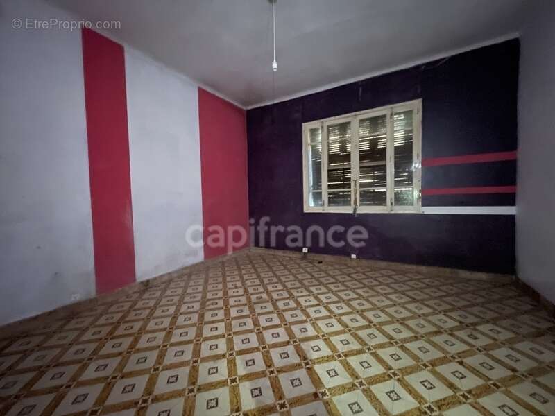 Maison 5 pieces 160m2 a renover - photo 12