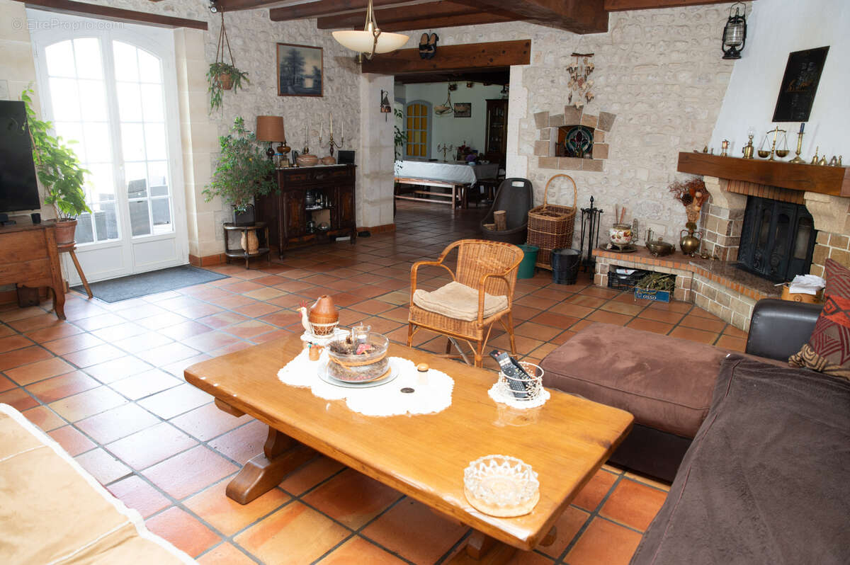 Maison à LADIVILLE