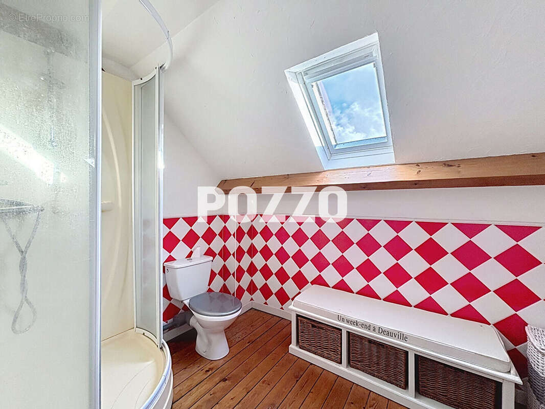 GOUVILLE SUR MER, bourg, maison bourgeoise en bon état général  - 6 pièce(s) - 148 m2 - photo 6