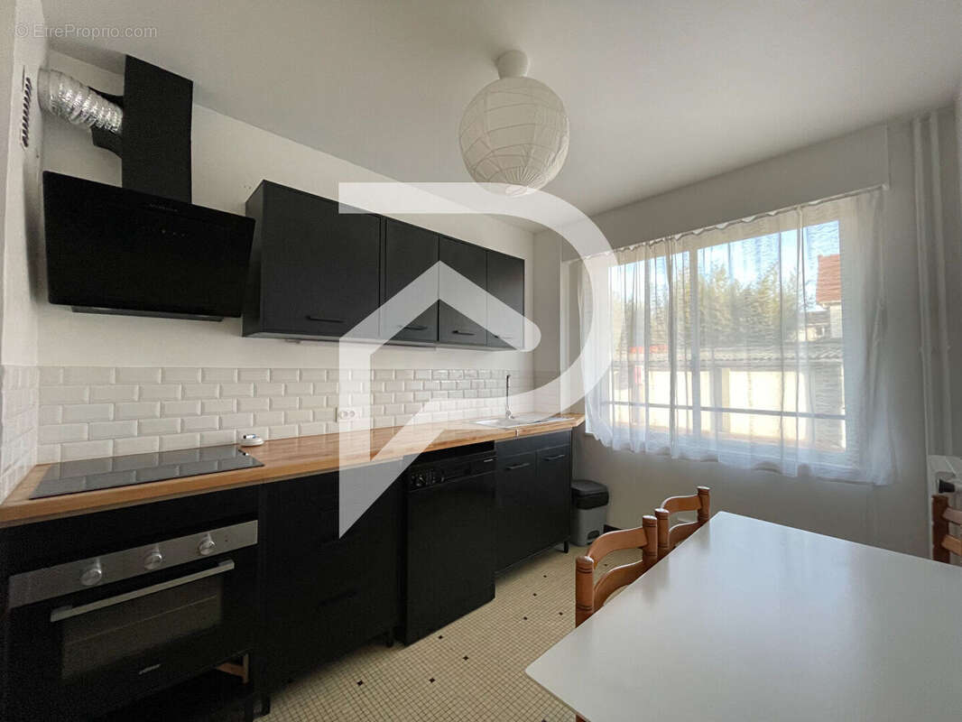 Appartement à SAINT-MAUR-DES-FOSSES