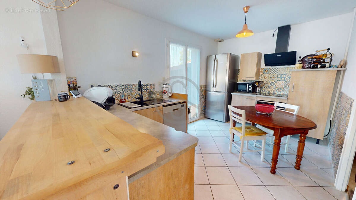 Maison La Cote Saint Andre 6 pièce(s) 122 m2 - photo 5