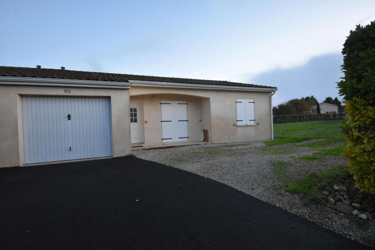 DSC_0013 - Maison à CLAIX