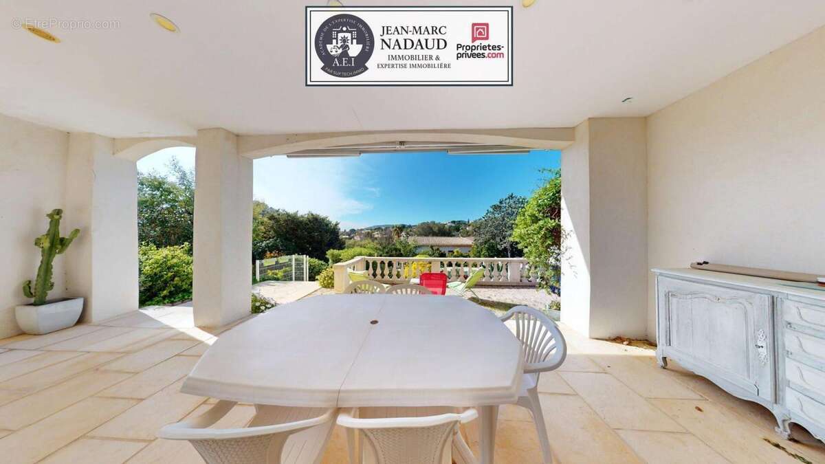 Villa Familiale  T2/T3 + T4 avec piscine ,vue Mer, sans vis à vis - photo 14