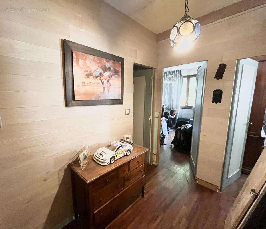 Appartement à FONTENAY-LE-FLEURY