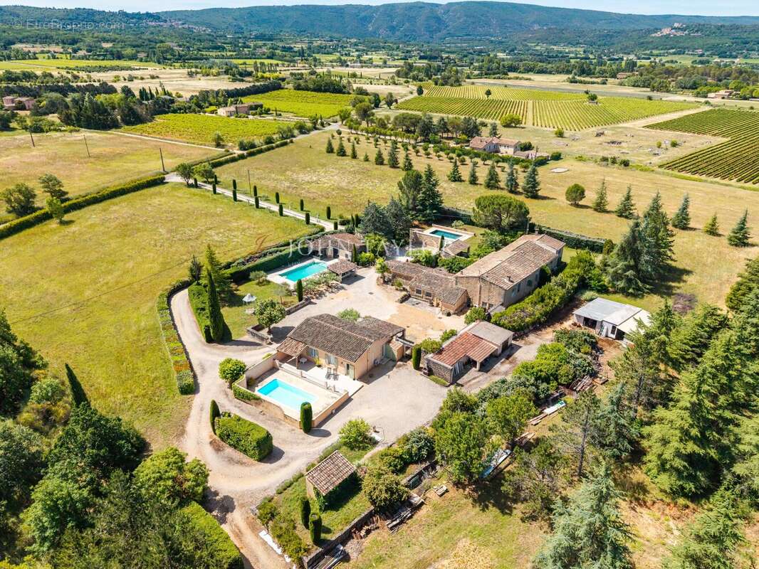 Maison à BONNIEUX
