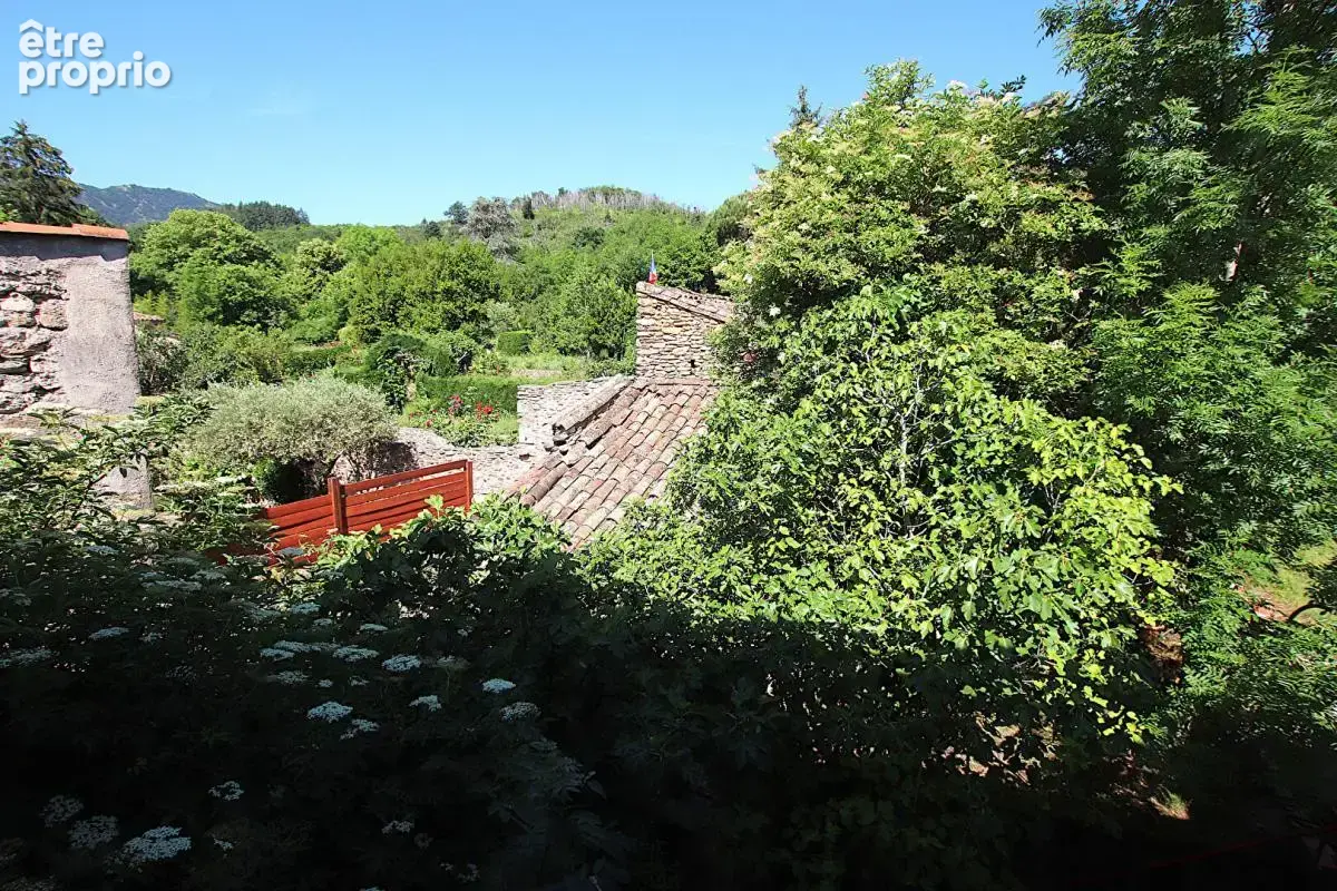 RARE - Demeure de caractère de 300 m² à rénover sur 5 385 m² de terrain - photo 6