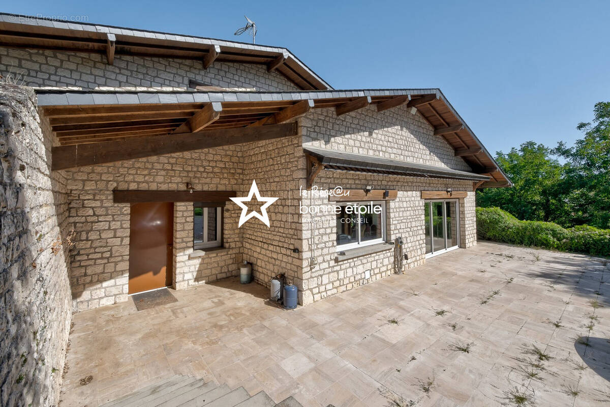 Maison à AUTRUY-SUR-JUINE