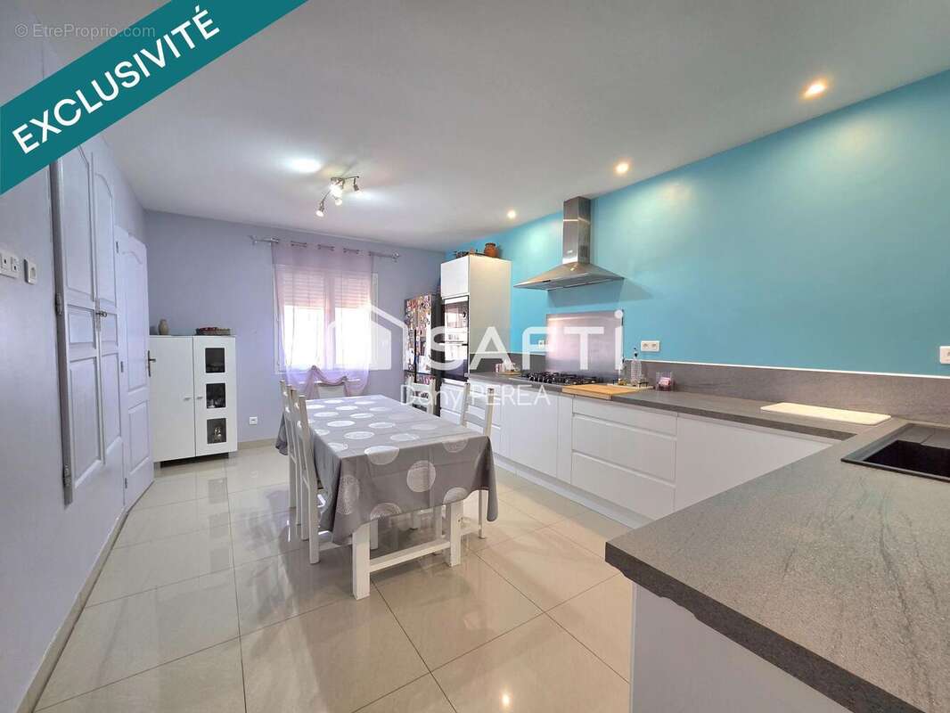 Maison 535 m² à Lunel  - photo 9