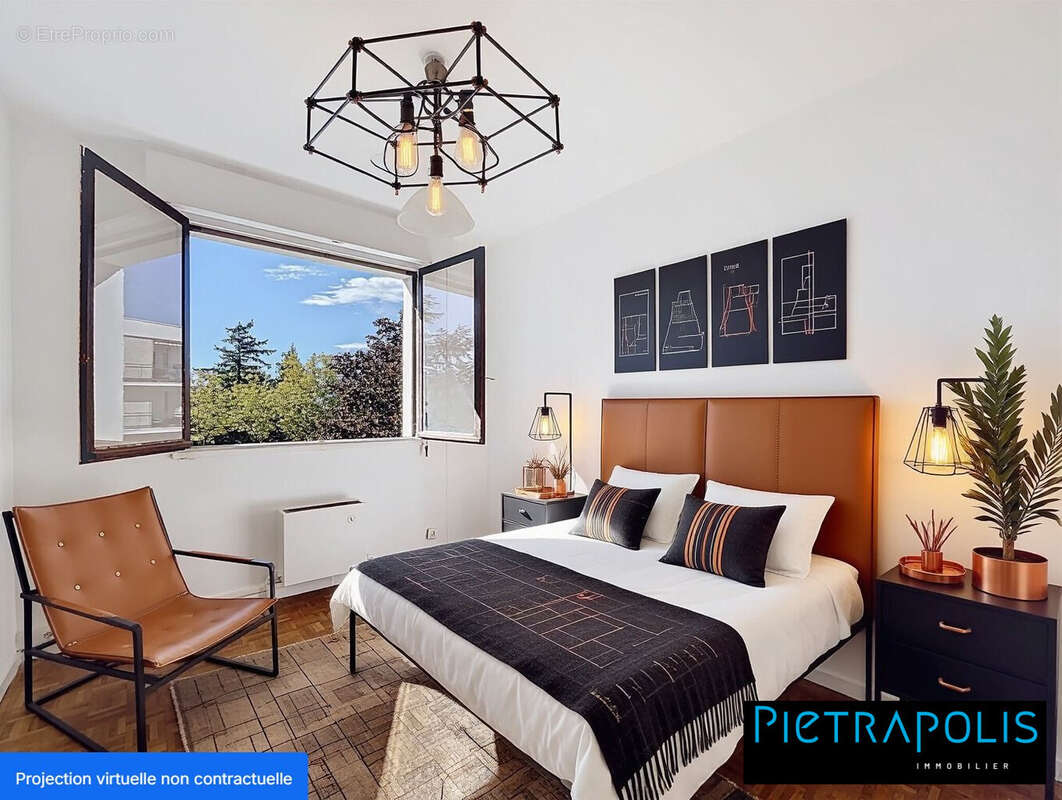 Appartement à CHARBONNIERES-LES-BAINS