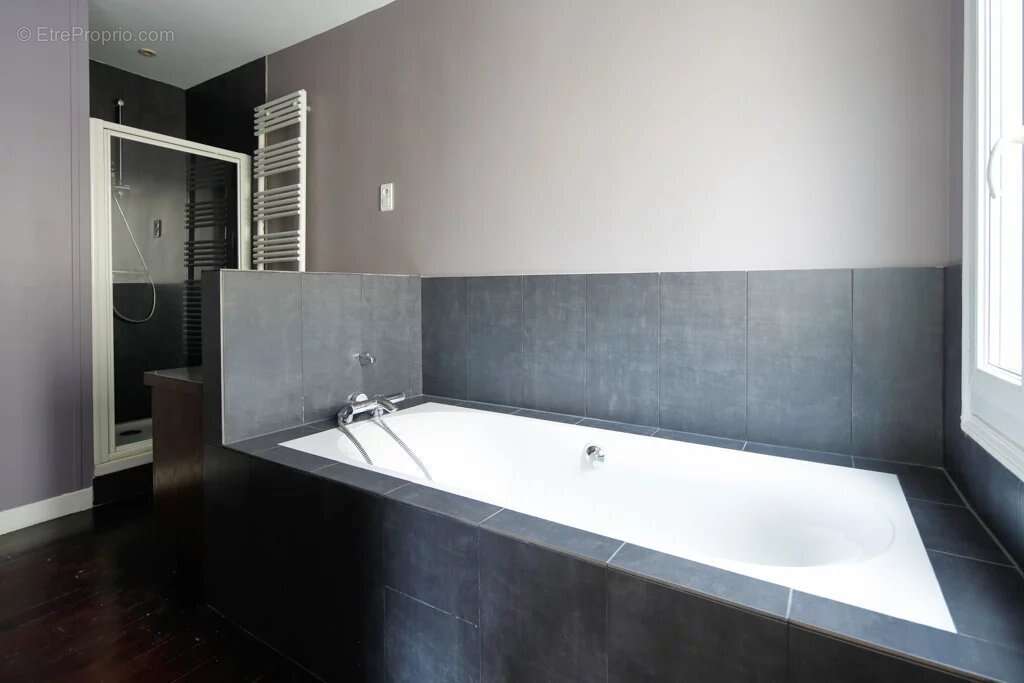 Appartement à PARIS-9E