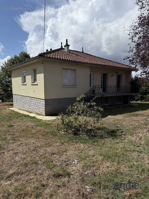 Maison 2 chambres sur sous sol complet avec garage et terrain - photo 2