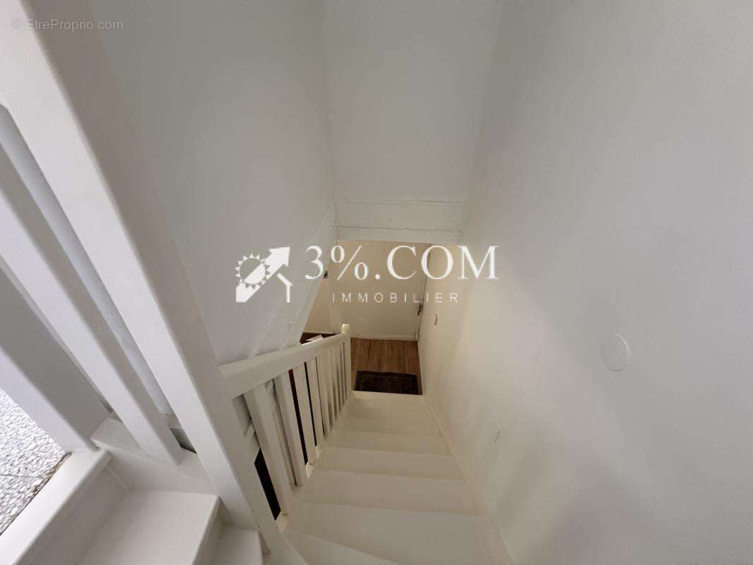 Maison de ville , 3 chambres deux niveaux proche centre vill - photo 12