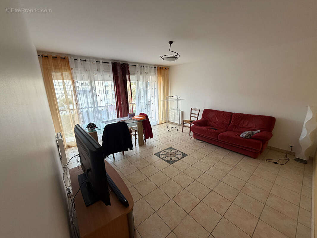 Appartement à GUILHERAND-GRANGES