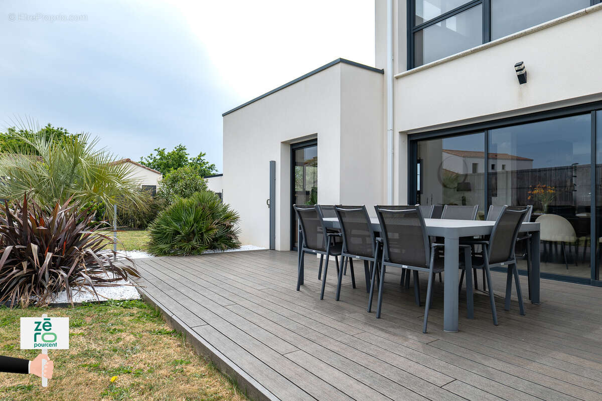 Maison à LES HERBIERS