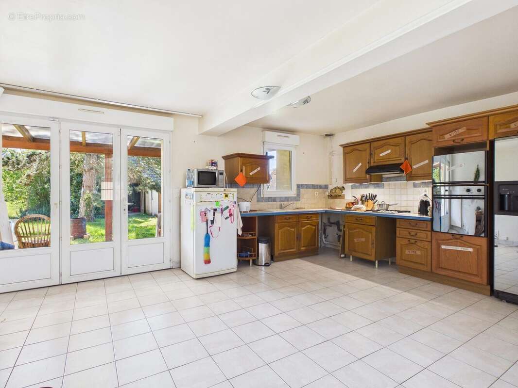 Maison à SAINT-JUST-SAUVAGE