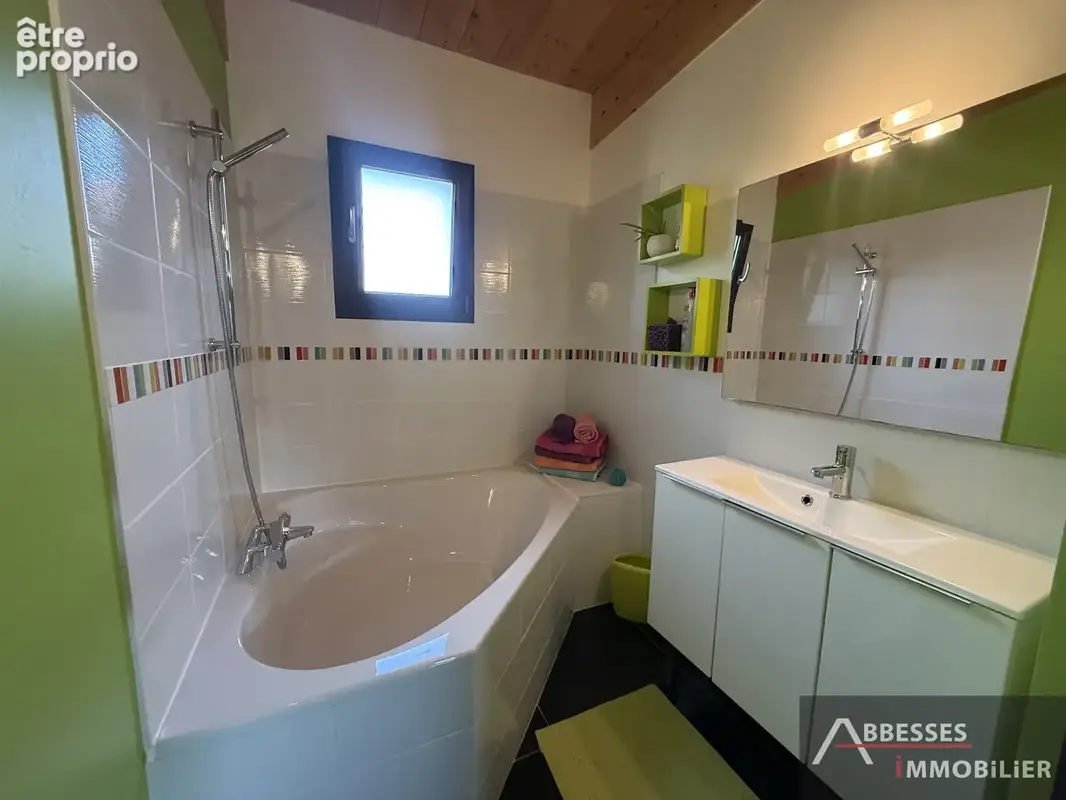 EN EXCLUSIVITÉ - A 2 min de REMIREMONT : pavillon Xilome de plain pied avec piscine et jaccuzzi. - photo 25