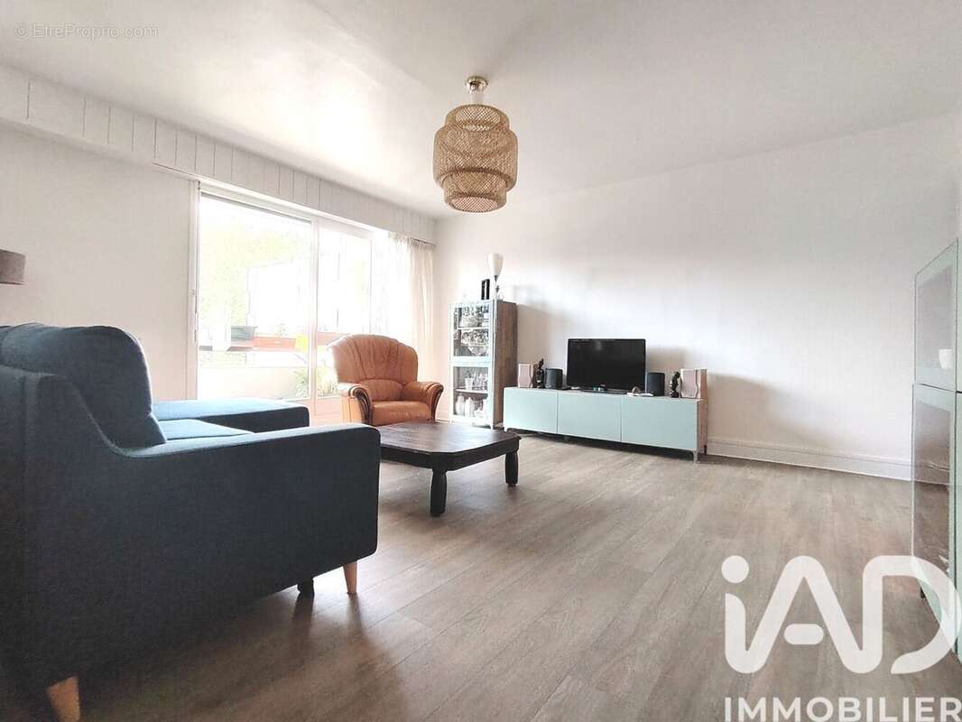 Photo 2 - Appartement à LES ULIS